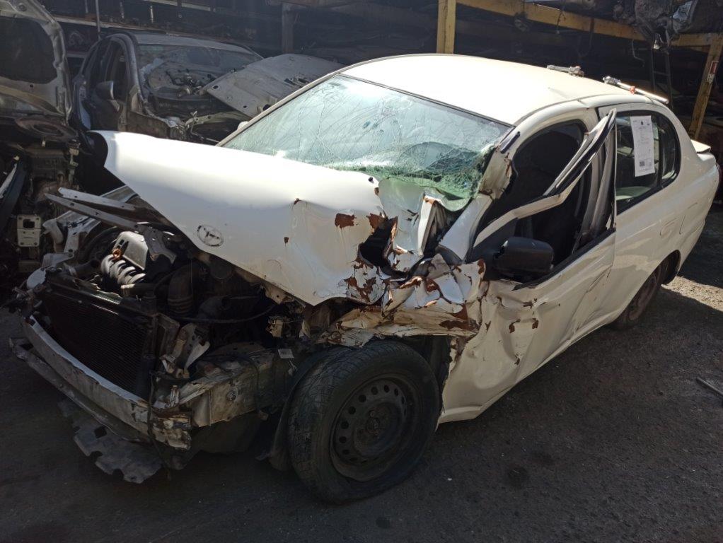  Toyota YARIS  USADO